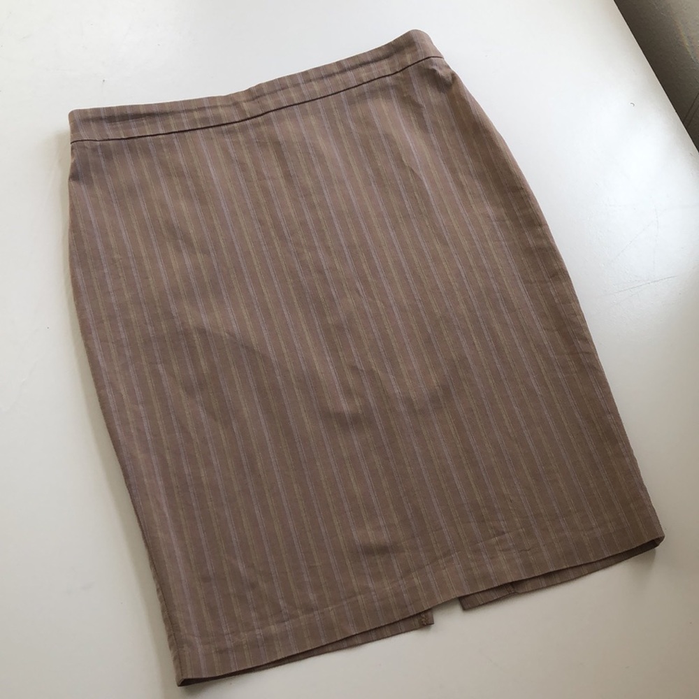 No Appt Necessary Neutral Pencil Skirt with Zipper